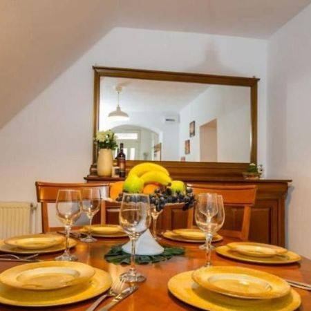 Ultracentral Lala Brasov Bagian luar foto