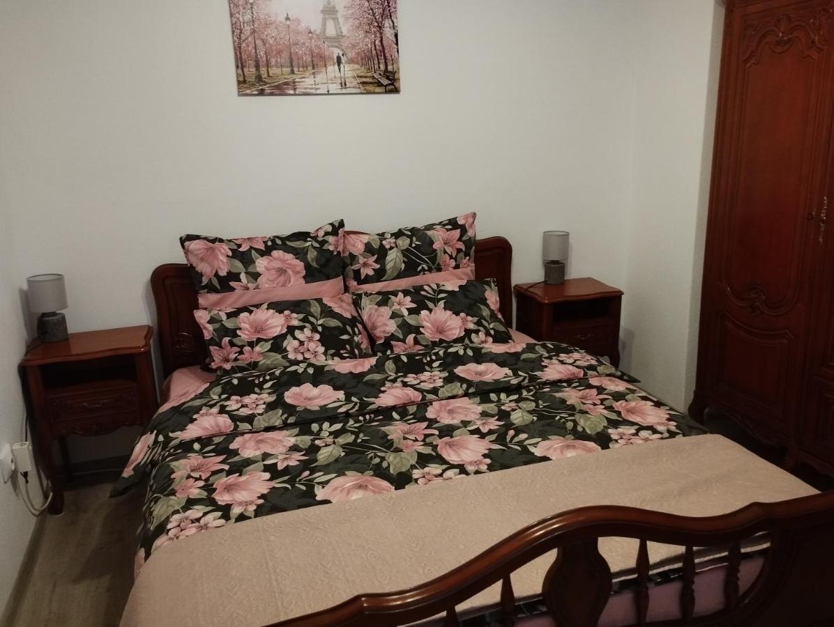 Ultracentral Lala Brasov Bagian luar foto