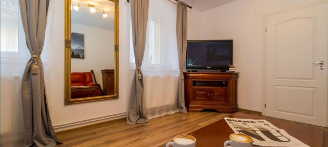 Ultracentral Lala Brasov Bagian luar foto